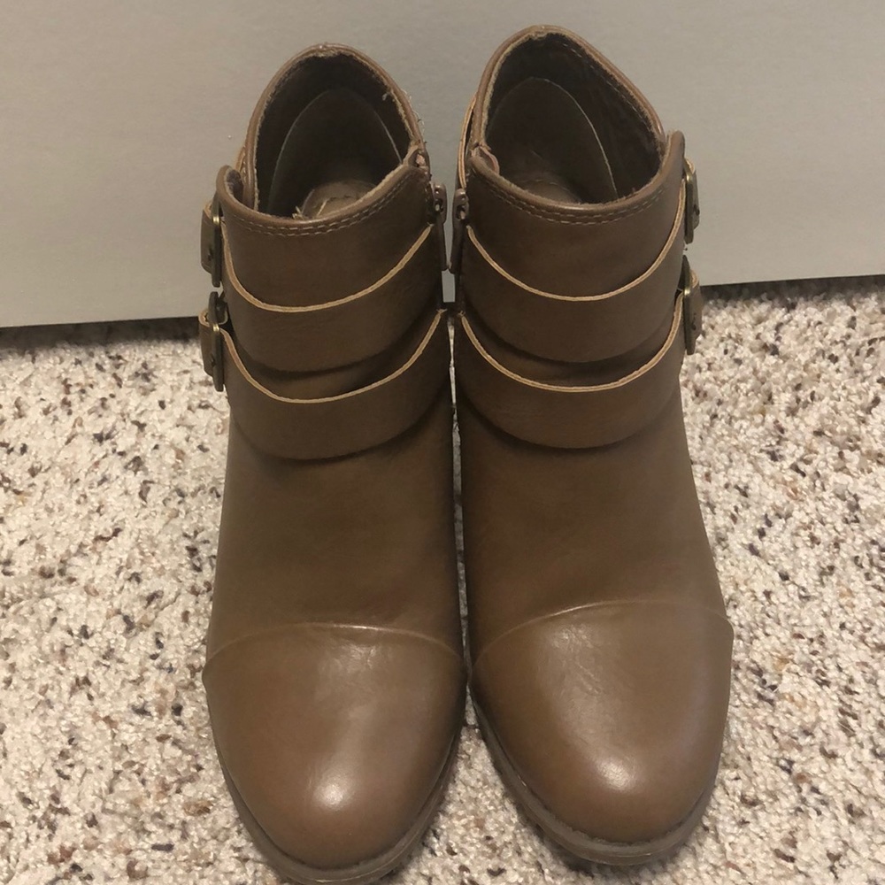 Lauren Conrad brown booties